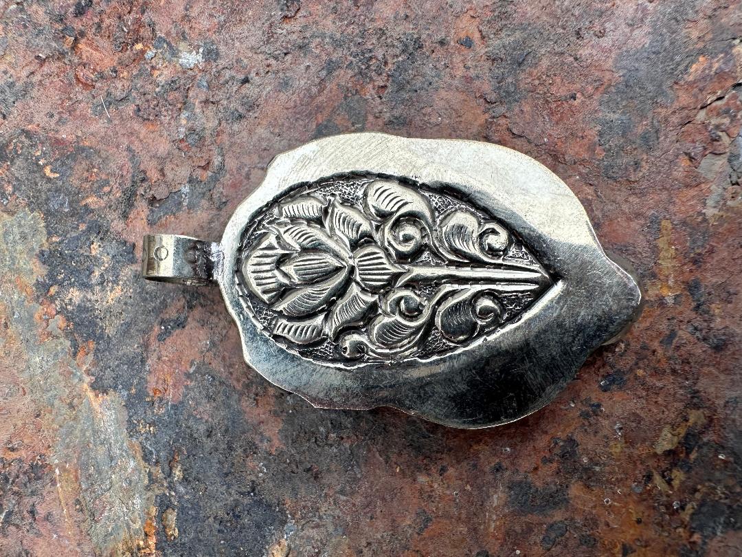 62x35 mm Tibetan Abalone Pendant Green