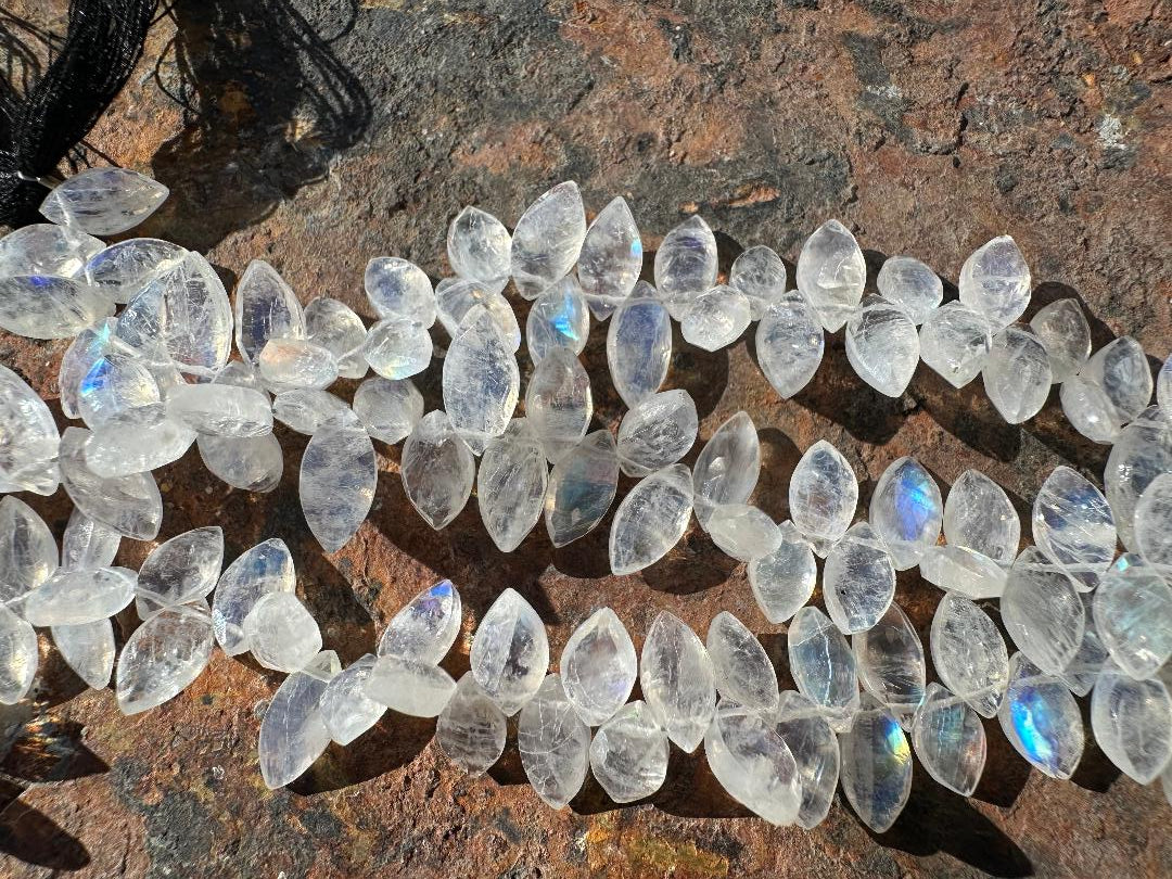9X5 mm Rainbow Moonstone Faceted Marquise
