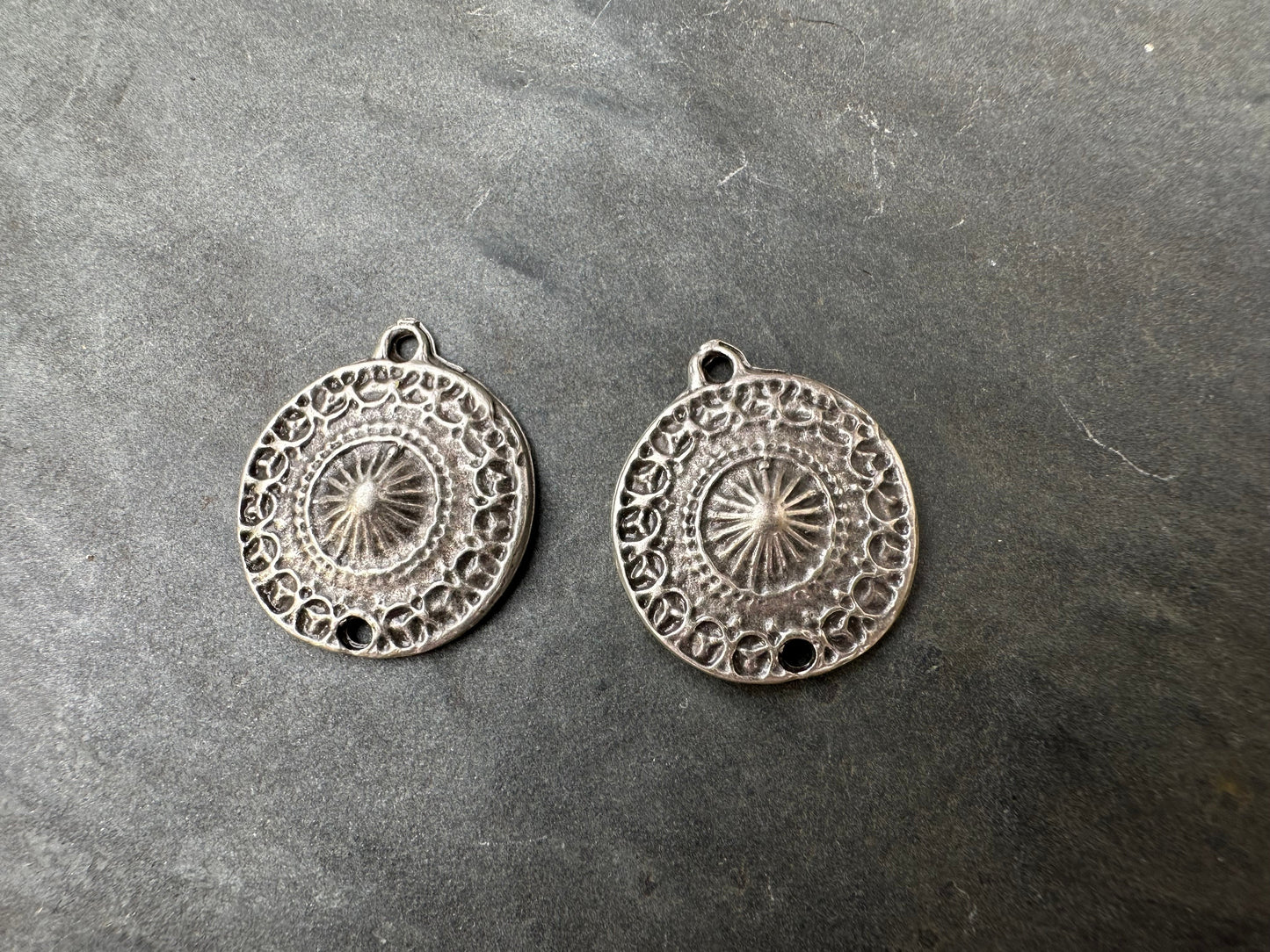 Charm G14952