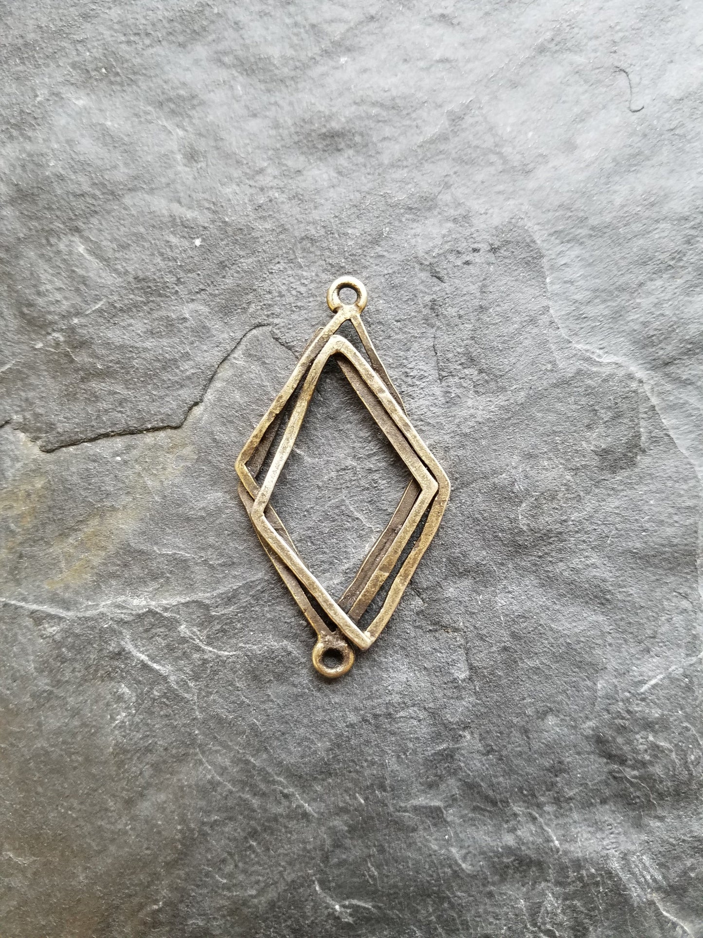 Charm 1062